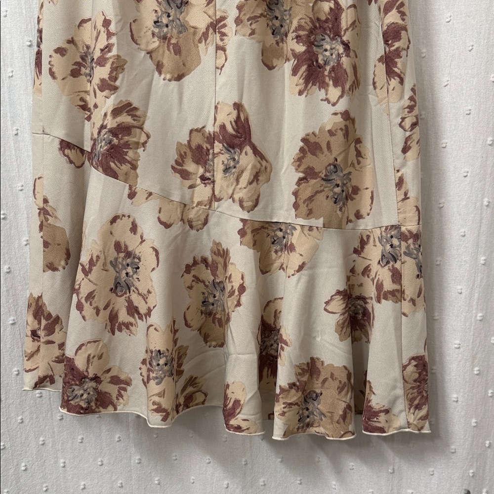 Chic Asymmetrical Floral Skirt - Cream and Brown - Picture 8 of 10